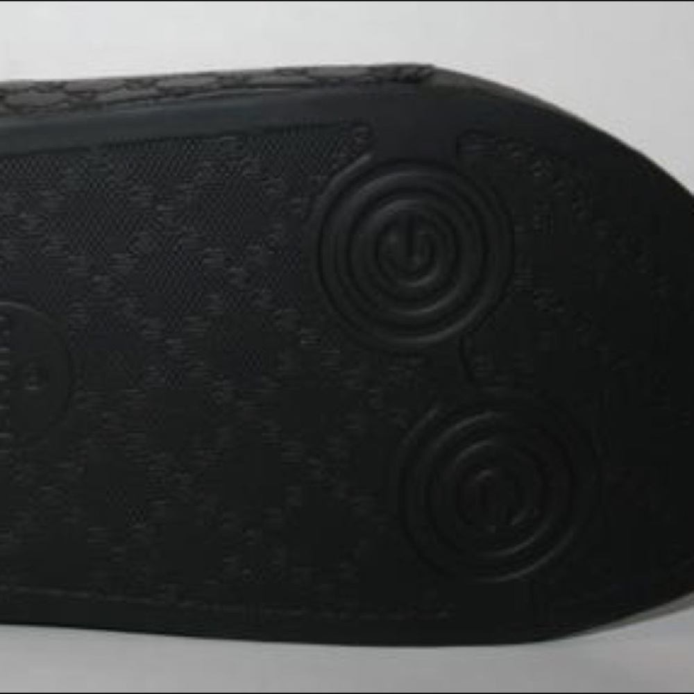 Gucci Slides - image 5